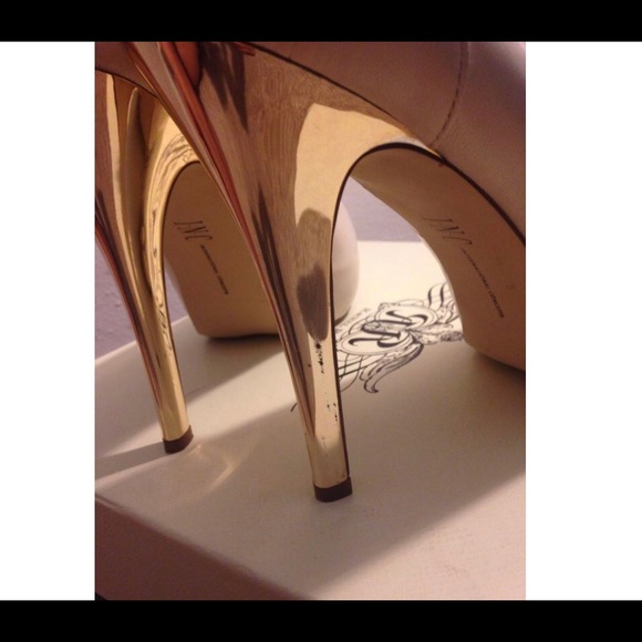 Inc International Concepts Cream Sexy pumps - Picture 3 of 3